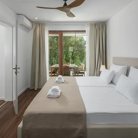 Luxury Glamping Bay Porto Bus Holiday park *