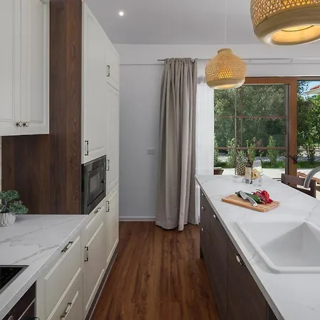 Luxury Glamping Bay Porto Bus Holiday park *