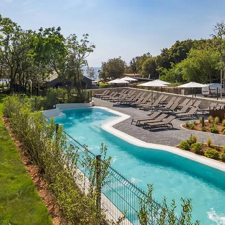 Luxury Glamping Bay Porto Bus