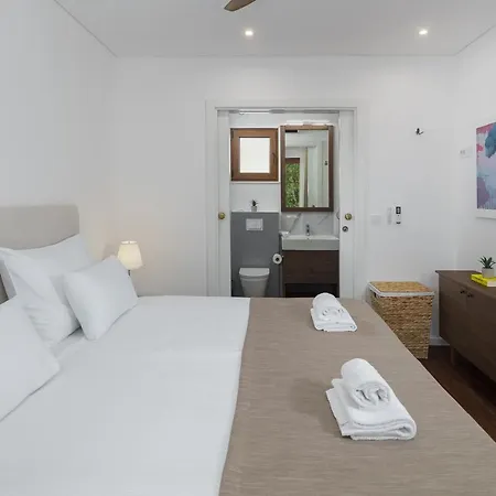 Luxury Glamping Bay Porto Bus Holiday park Bale