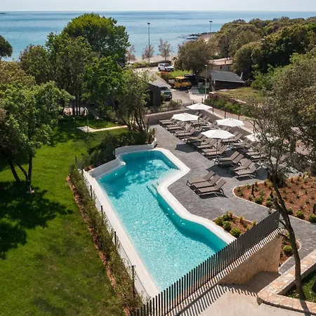 Luxury Glamping Bay Porto Bus Holiday park Bale