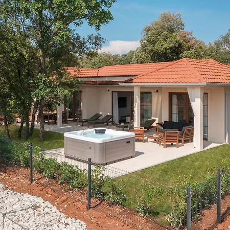 Luxury Glamping Bay Porto Bus Holiday park *